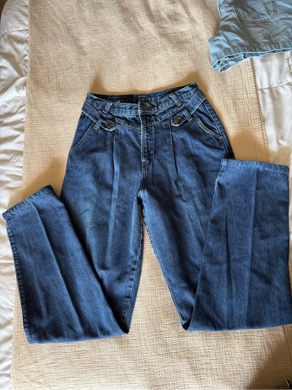 Vintage Rockies High-Rise Indigo Pleated Women’s Jeans